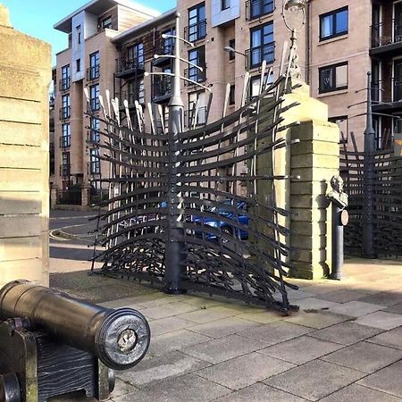 爱丁堡Waterfront Living In Leith With Free Parking!公寓 外观 照片