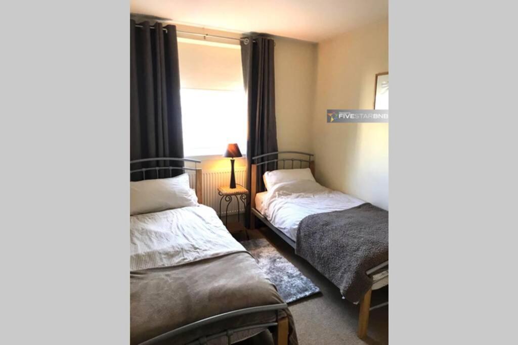 爱丁堡Waterfront Living In Leith With Free Parking!公寓 外观 照片