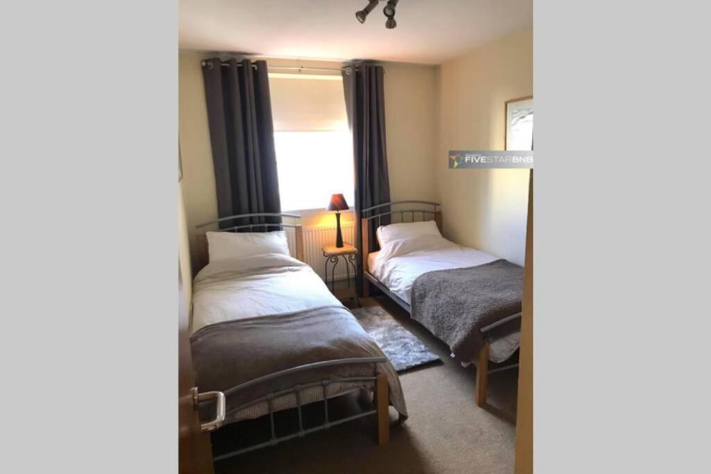 爱丁堡Waterfront Living In Leith With Free Parking!公寓 外观 照片
