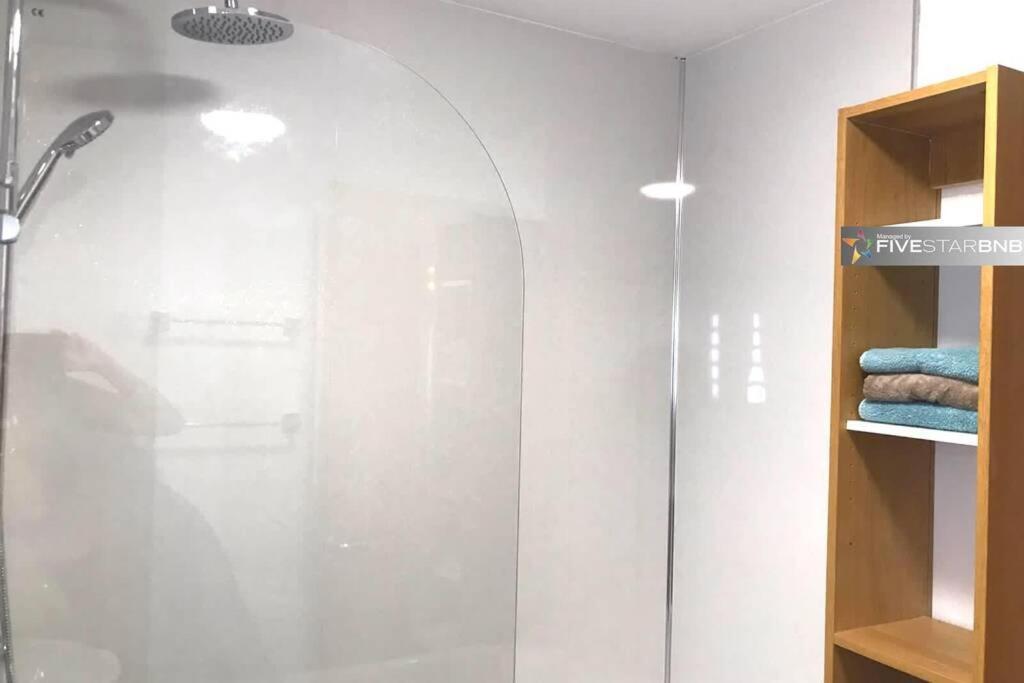 爱丁堡Waterfront Living In Leith With Free Parking!公寓 外观 照片