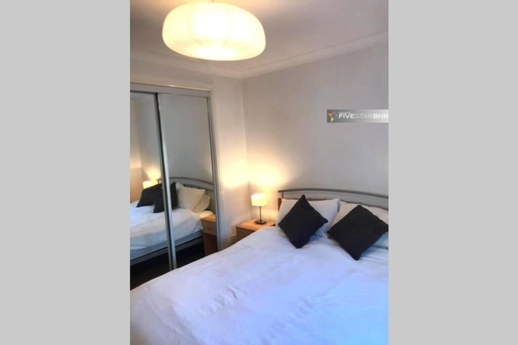 爱丁堡Waterfront Living In Leith With Free Parking!公寓 外观 照片