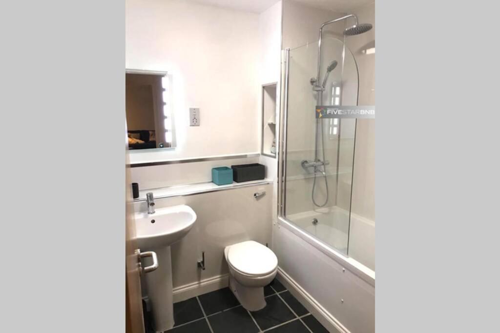 爱丁堡Waterfront Living In Leith With Free Parking!公寓 外观 照片